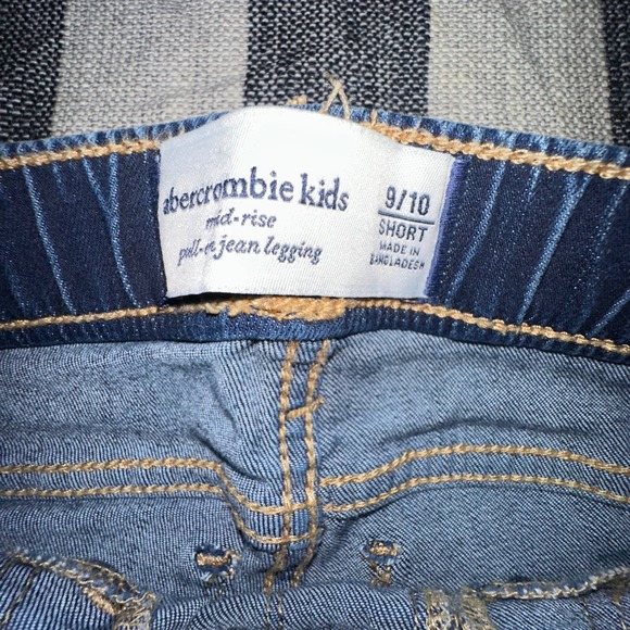 Abercrombie Kids‎ Mid Rise Pull On Jean Legging Blue Denim Size 9/10 Short - Picture 3 of 6